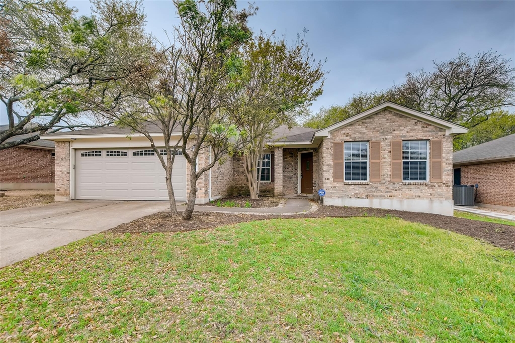 1504 Julianas Way - Photo 0