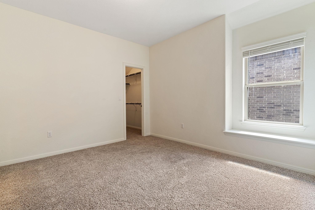 607 Allende Bnd - Photo 34