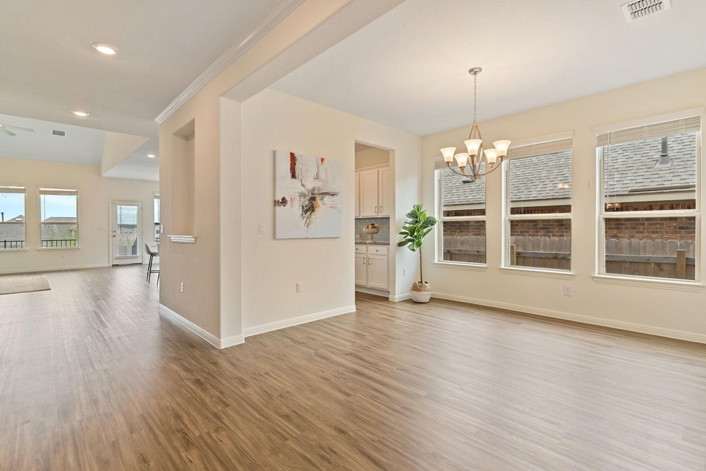 607 Allende Bnd - Photo 5