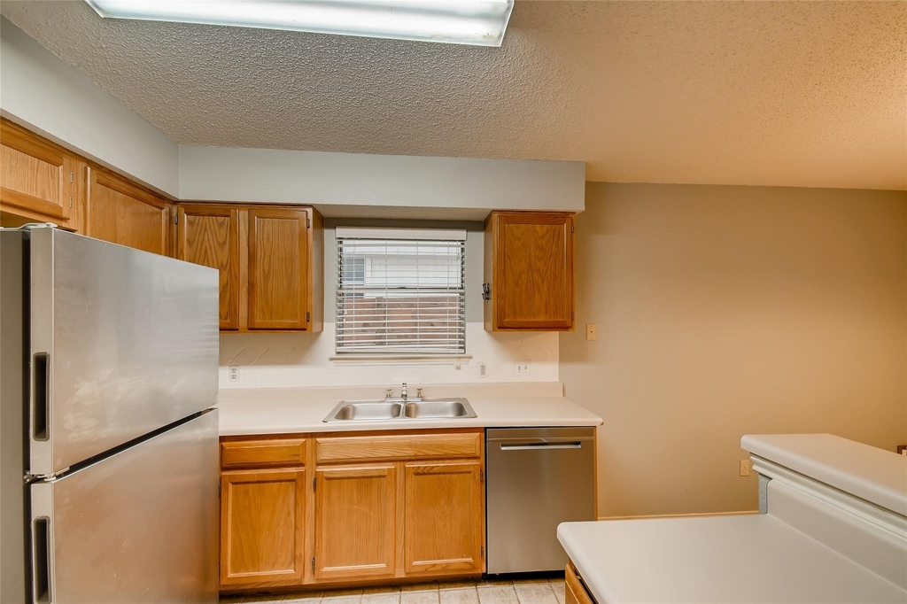 14008 Maricella Ln - Photo 6