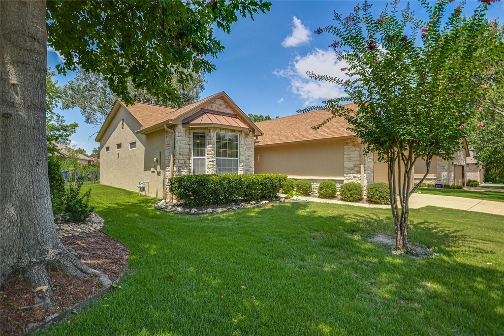 112 Bluebell Dr - Photo 1