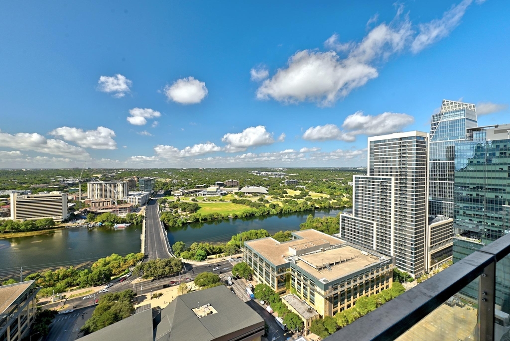 210 Lavaca St - Photo 18