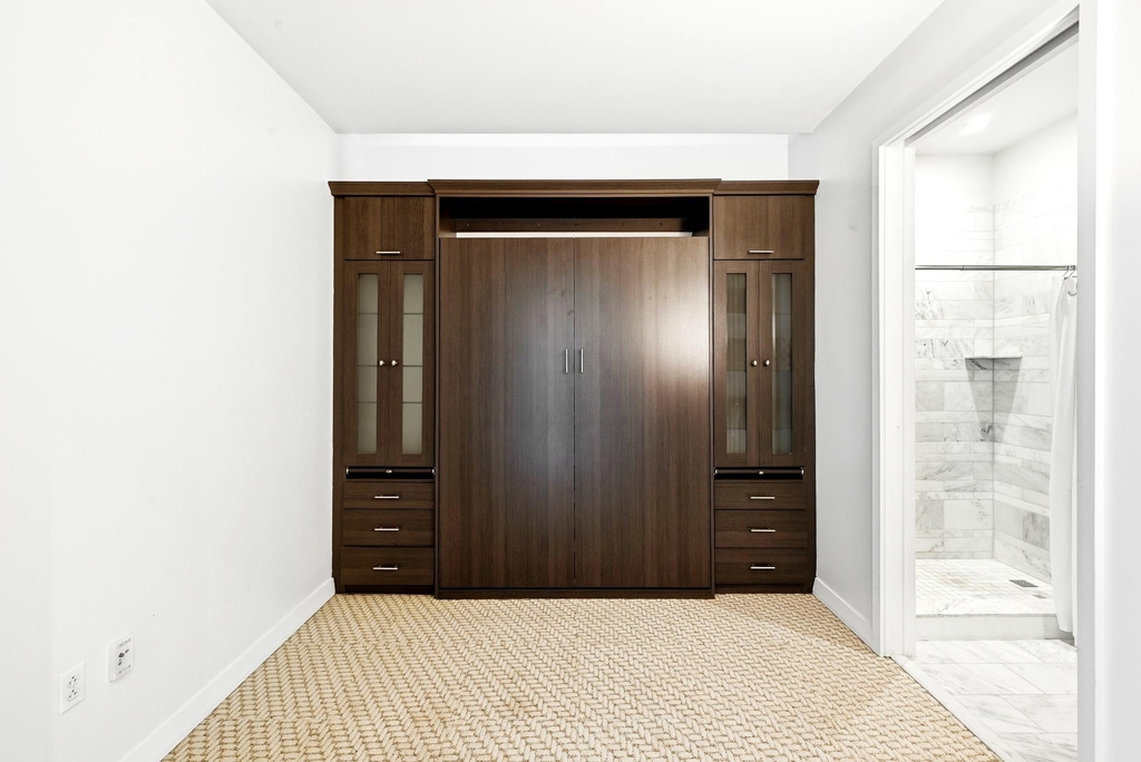 210 Lavaca St - Photo 12