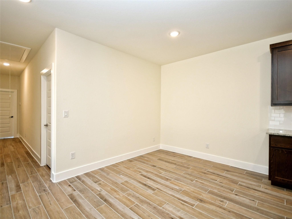 408 Parkline Dr - Photo 8