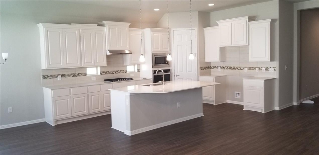 908 Kingston Pl - Photo 2
