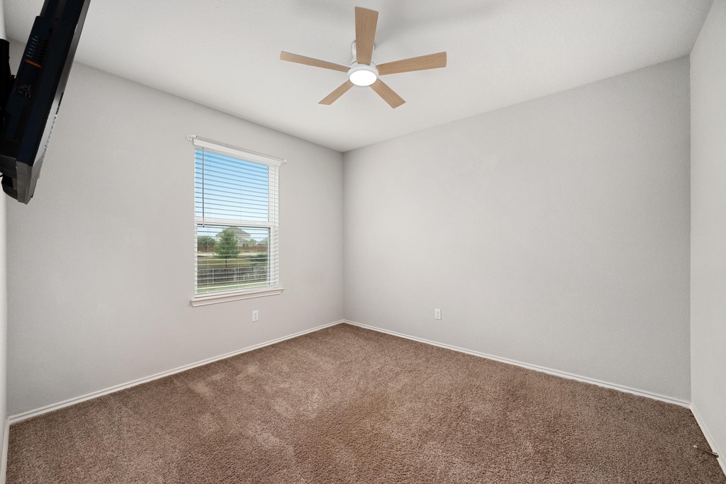 129 Purple Heart Dr - Photo 21