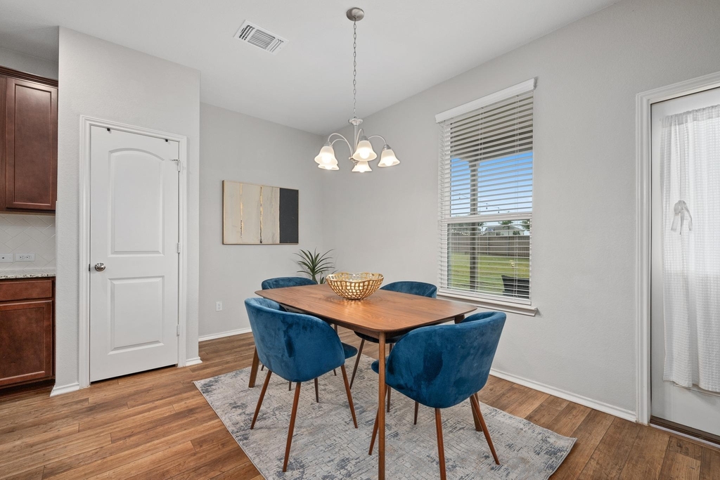 129 Purple Heart Dr - Photo 8