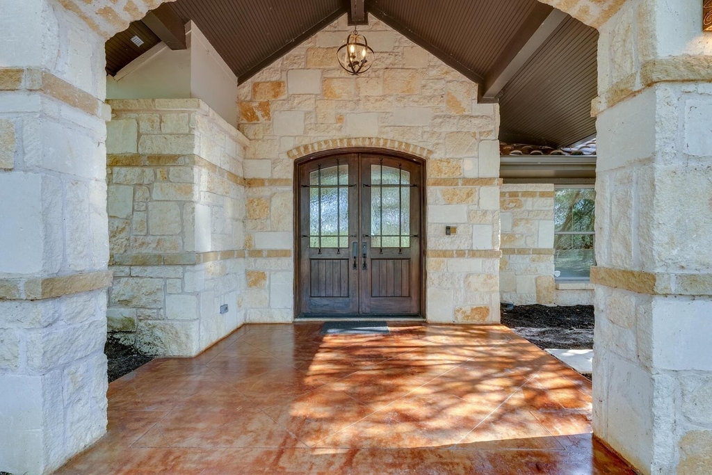 813 Moonlight Bay Dr - Photo 1