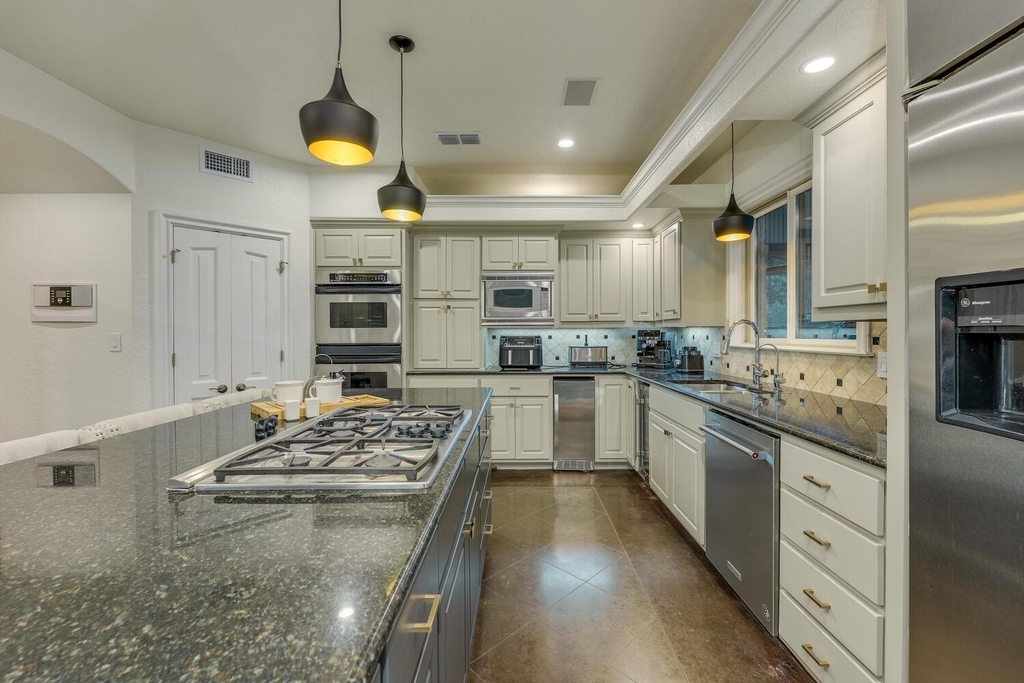 813 Moonlight Bay Dr - Photo 4