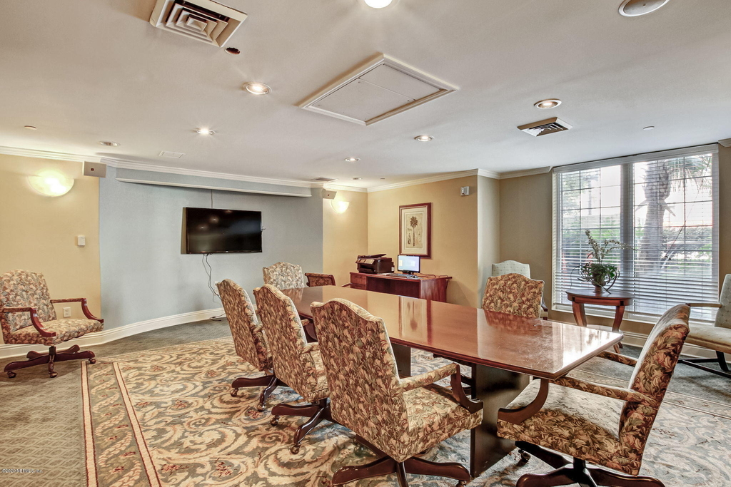 400 E Bay Street - Photo 15