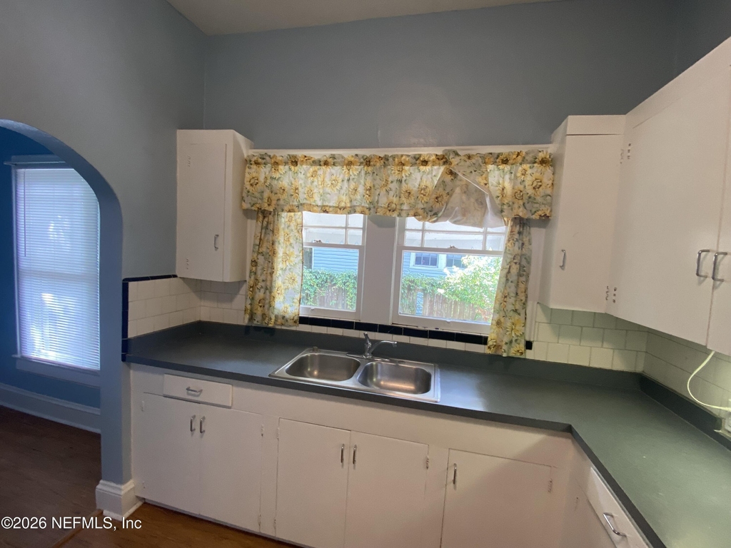 2316 Gilmore Street - Photo 4