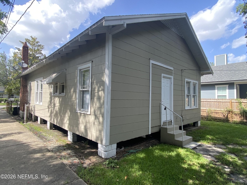 2316 Gilmore Street - Photo 13