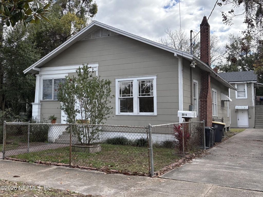 2316 Gilmore Street - Photo 0