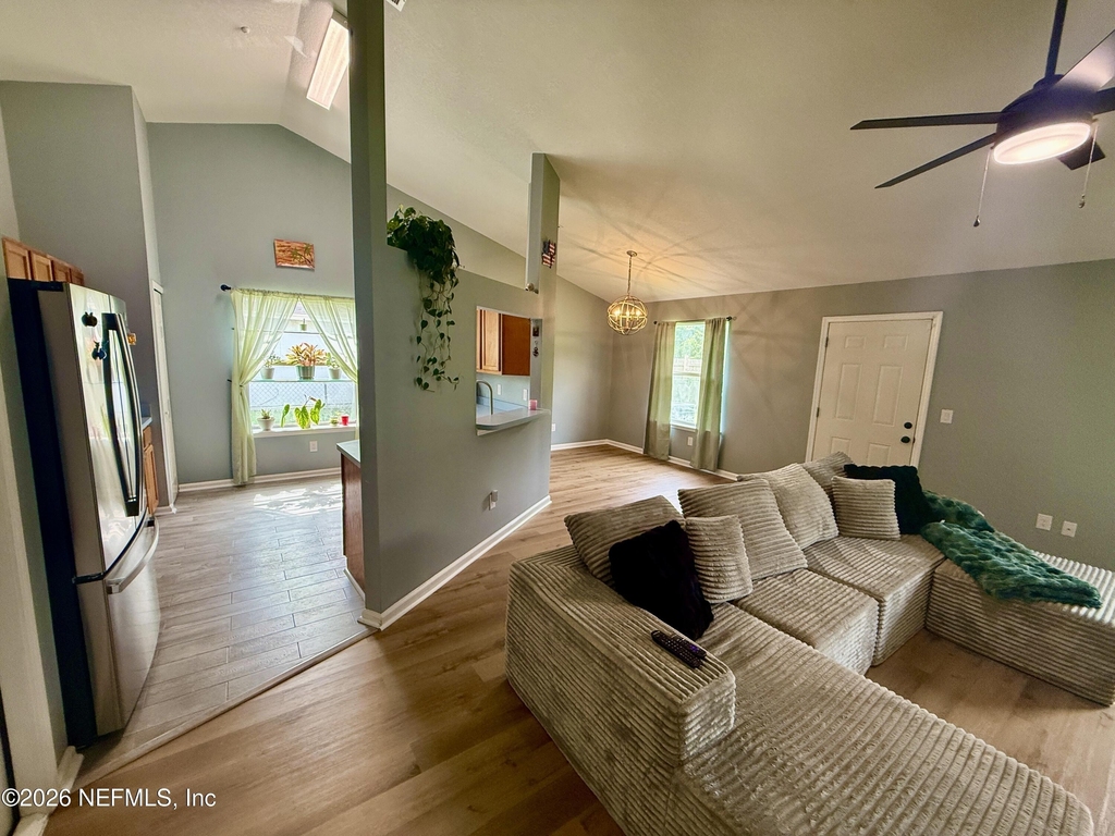 336 S Shamrock Avenue S - Photo 4