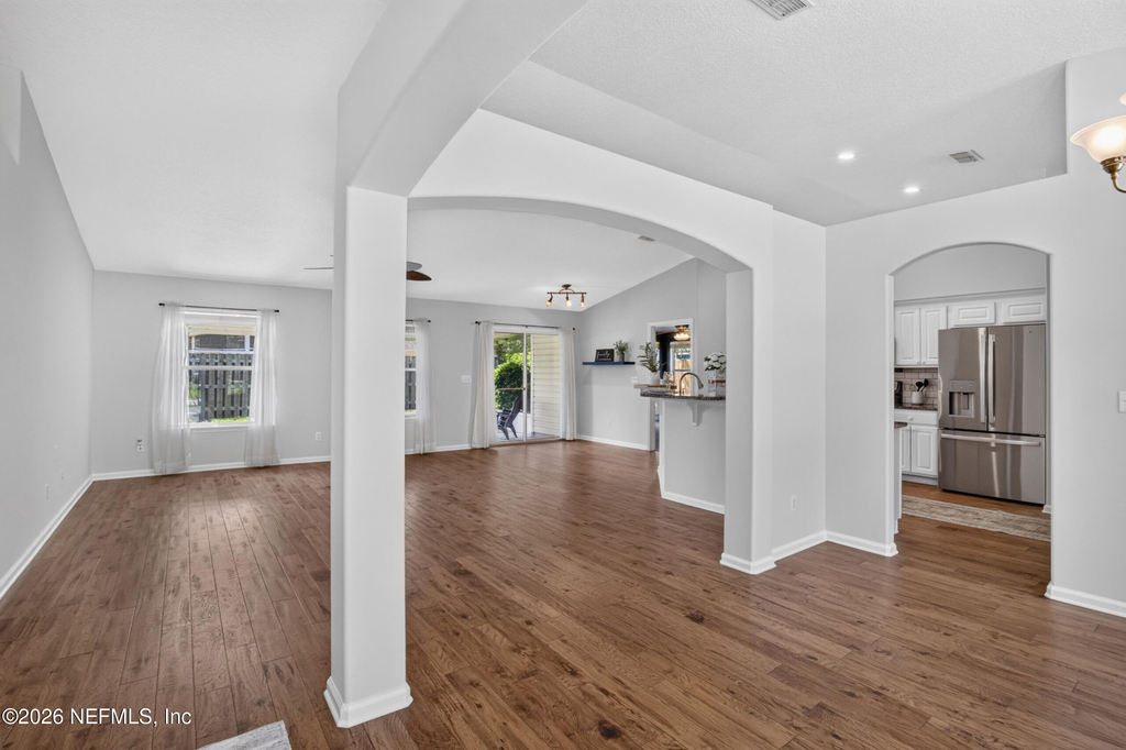 12838 Chets Creek Drive N - Photo 3