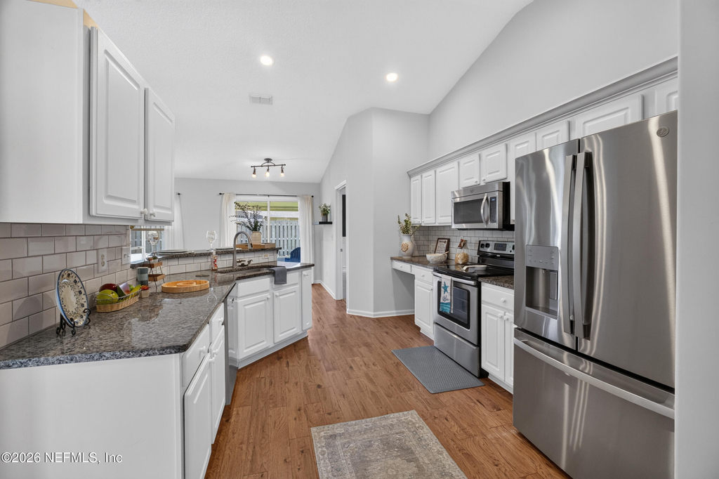 12838 Chets Creek Drive N - Photo 12