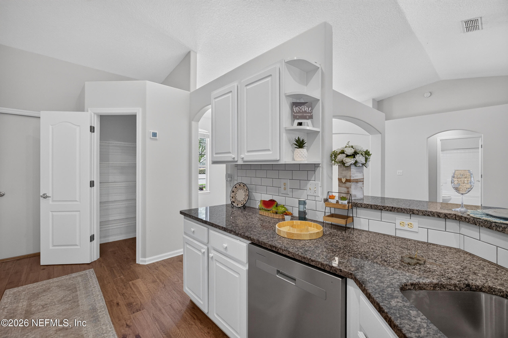 12838 Chets Creek Drive N - Photo 19