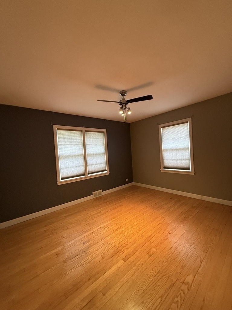 479 N Elm Avenue - Photo 10