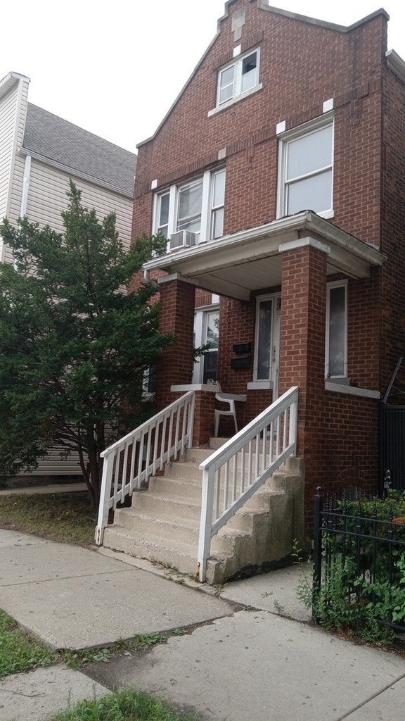 4354 S California Avenue - Photo 0