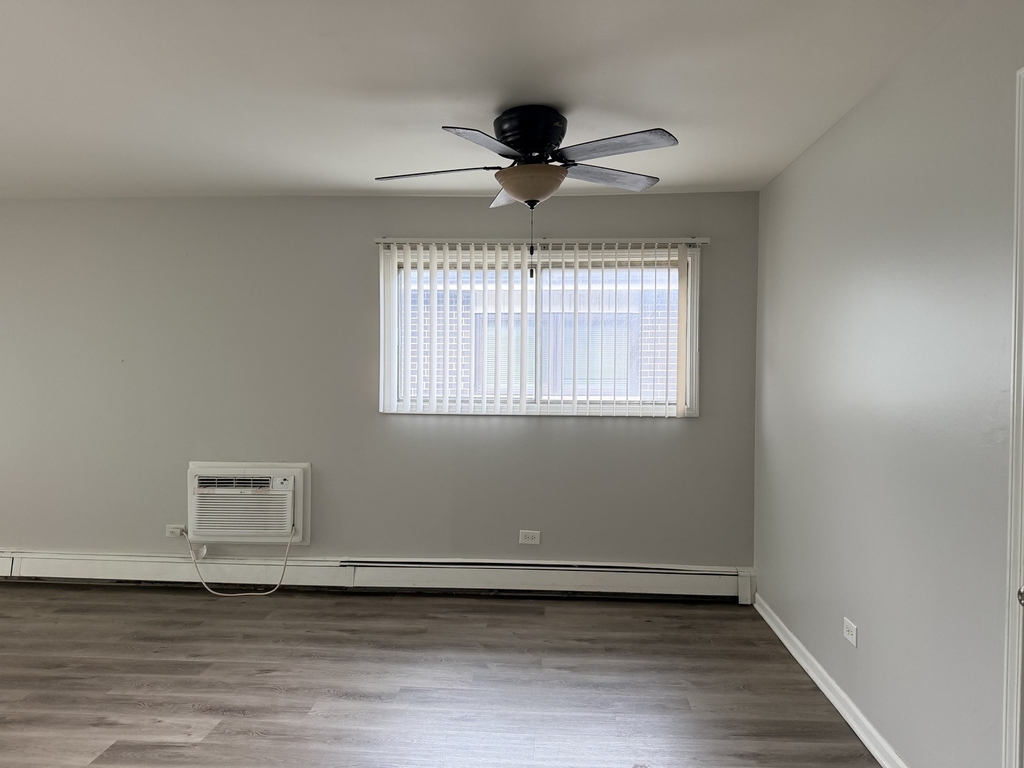 11130 S Columbus Drive - Photo 4