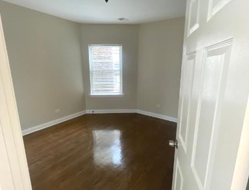 7743 S East End Avenue - Photo 6