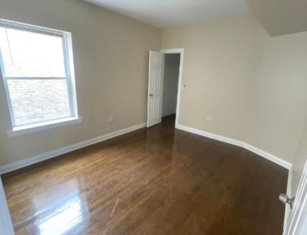 7743 S East End Avenue - Photo 7