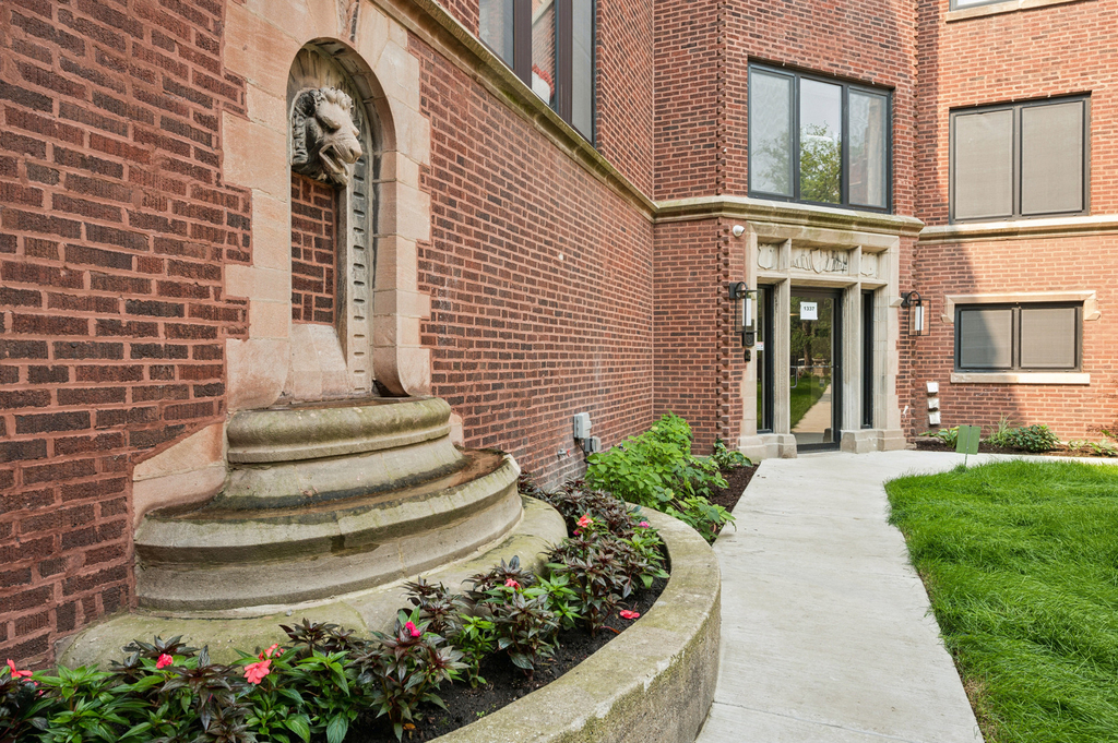 1333 W Estes Avenue - Photo 15