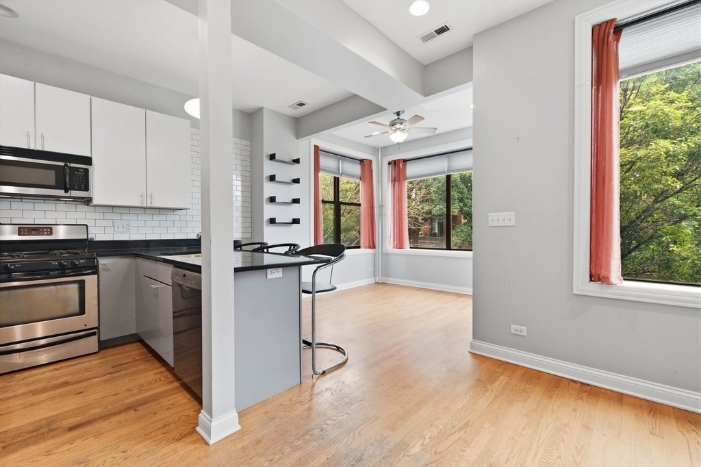 2610 W Iowa Street - Photo 1