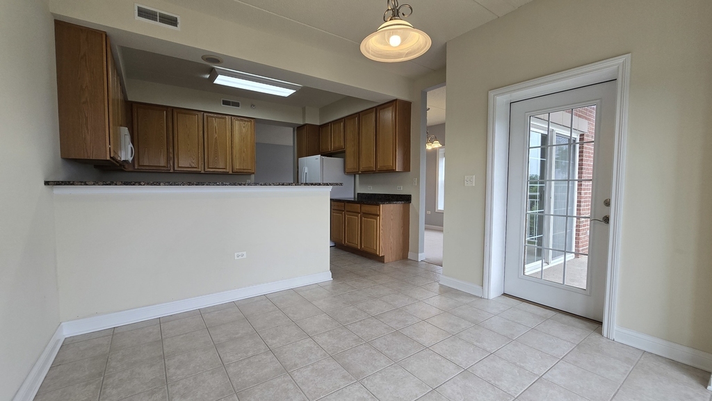 101 Pointe Drive - Photo 2