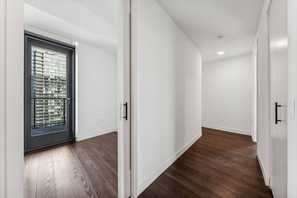 350 N Canal Street - Photo 5