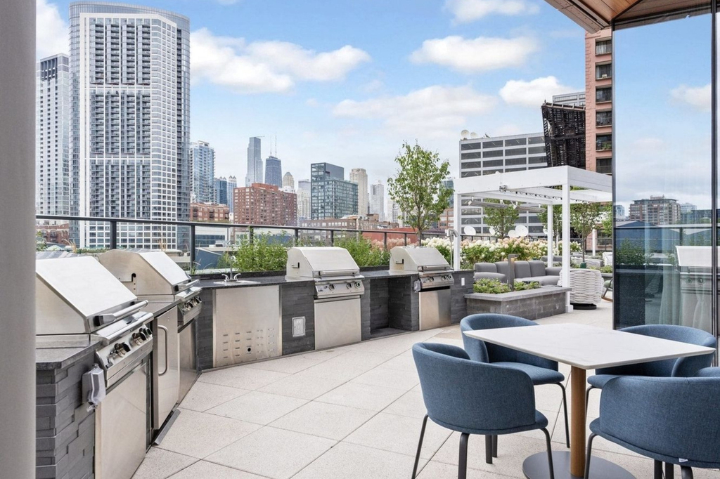 350 N Canal Street - Photo 12