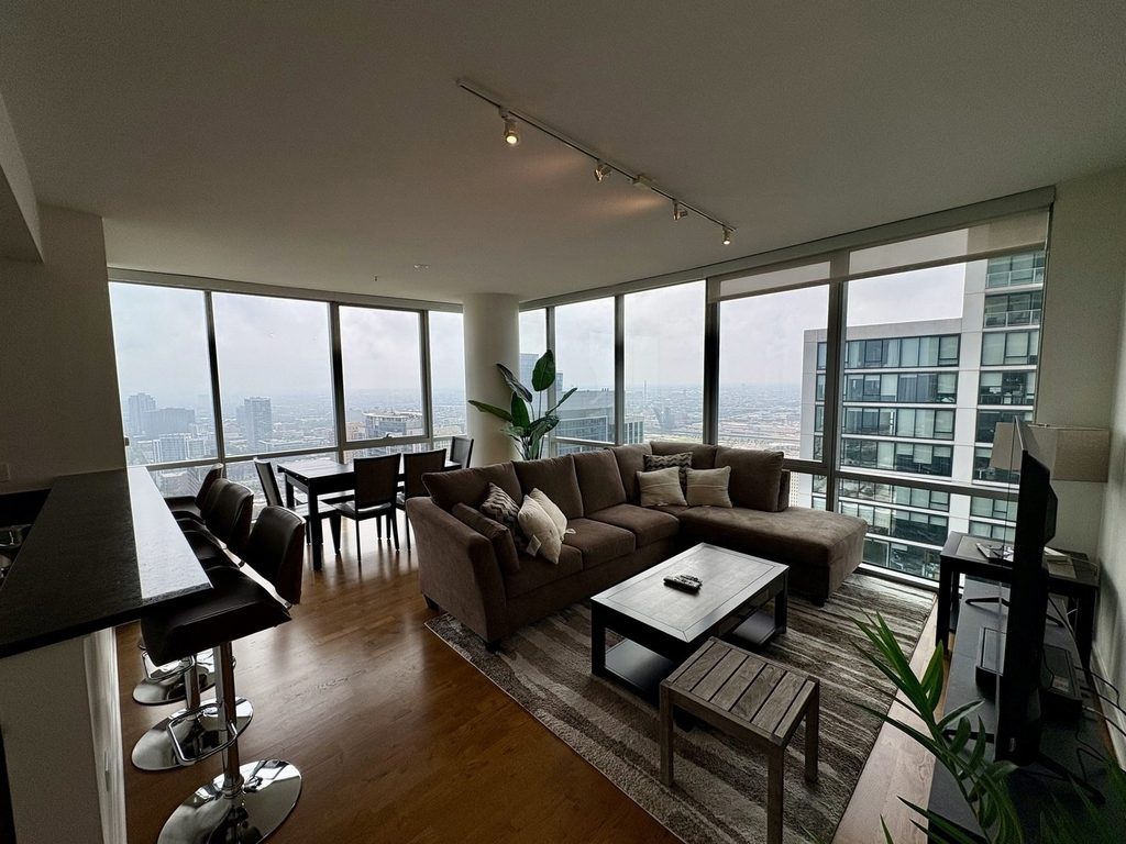 1201 S Prairie Avenue - Photo 12
