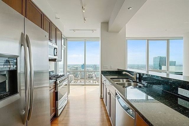 1201 S Prairie Avenue - Photo 5