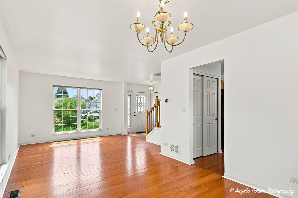 10570 Wing Pointe Drive - Photo 4
