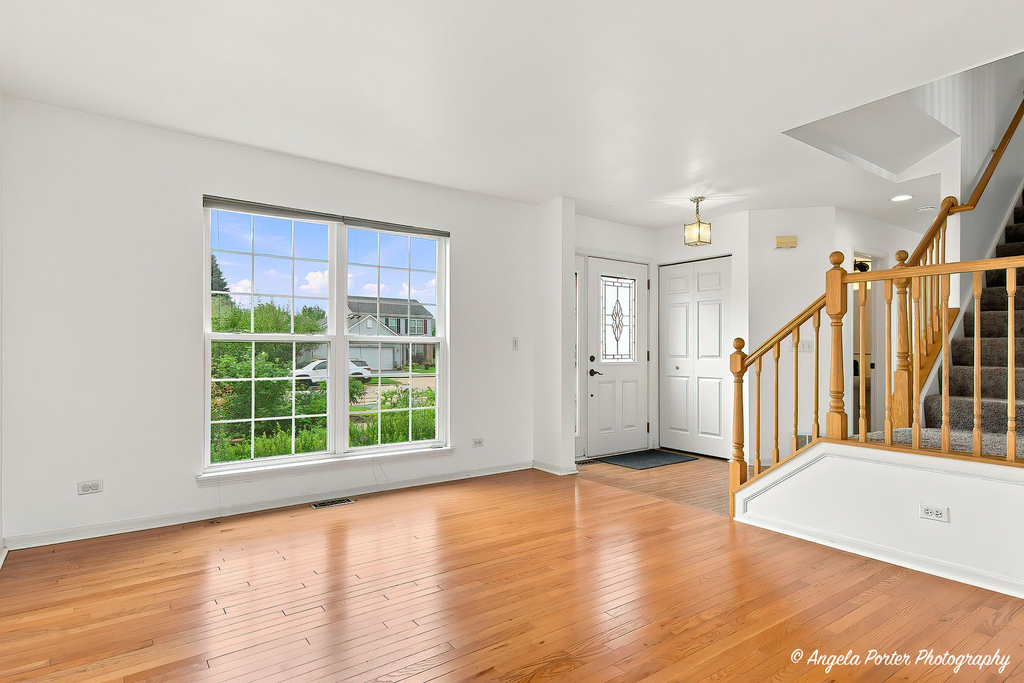 10570 Wing Pointe Drive - Photo 2