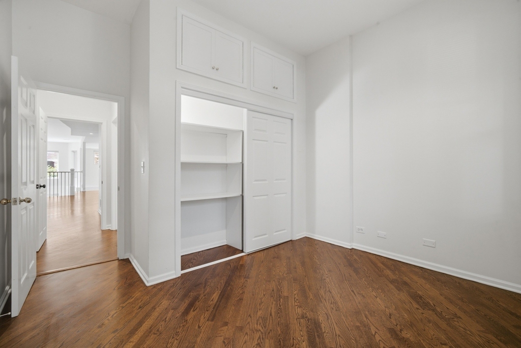 626 W Buckingham Place - Photo 17