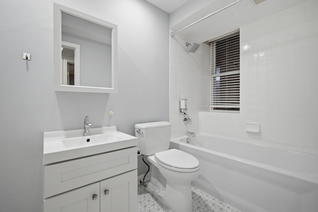 626 W Buckingham Place - Photo 21