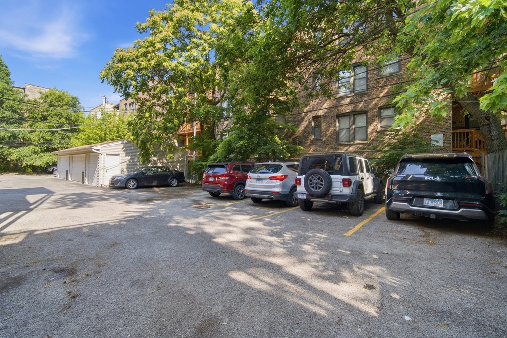 626 W Buckingham Place - Photo 25