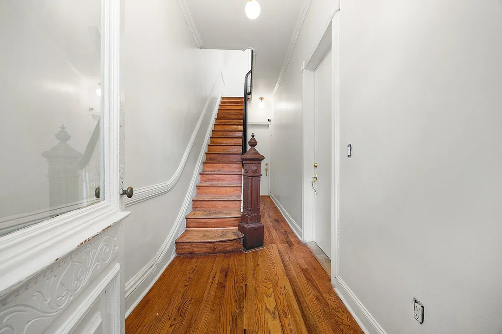 663 Greene Avenue - Photo 5