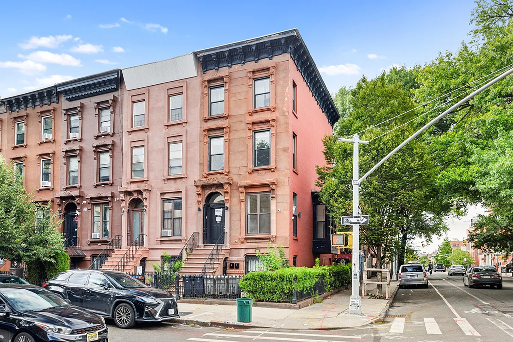 663 Greene Avenue - Photo 6