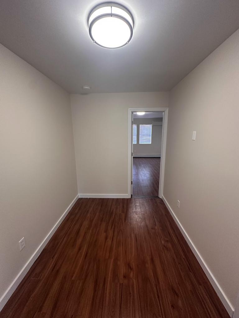 222-30 100th Avenue - Photo 5