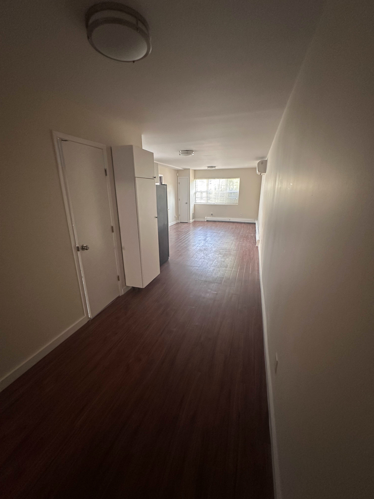 222-30 100th Avenue - Photo 3