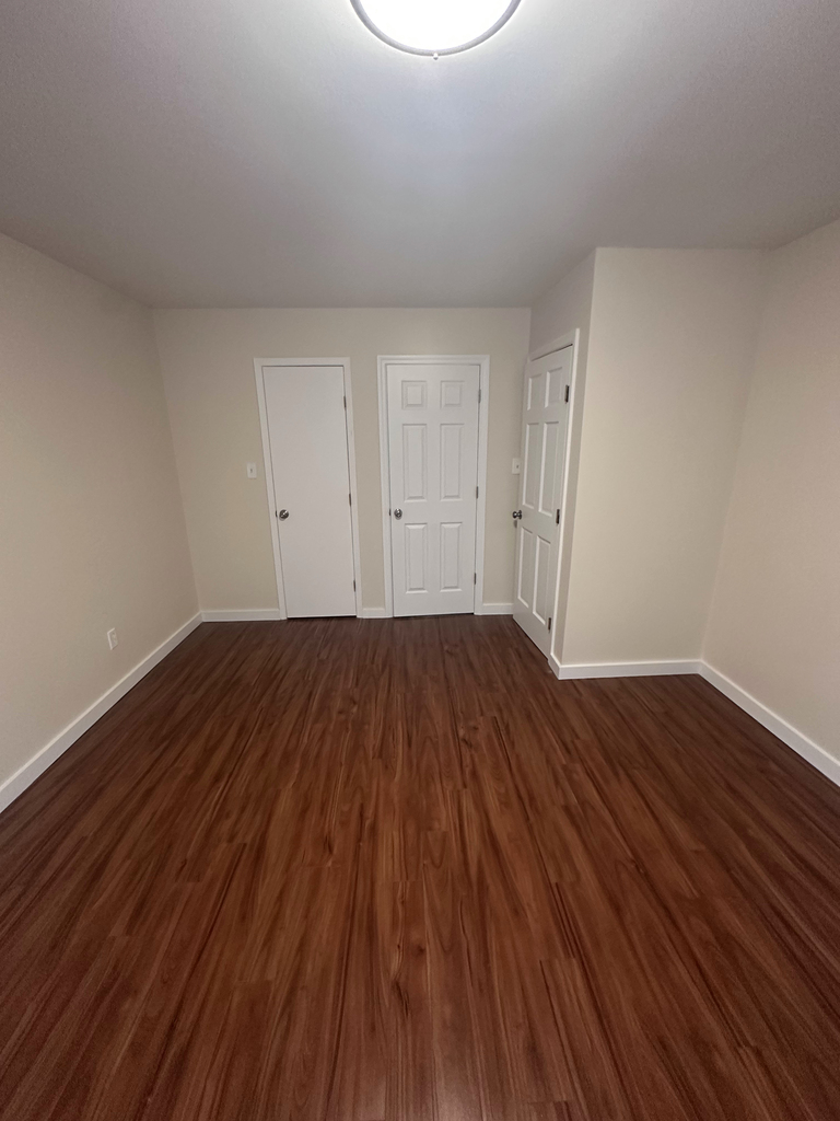 222-30 100th Avenue - Photo 8