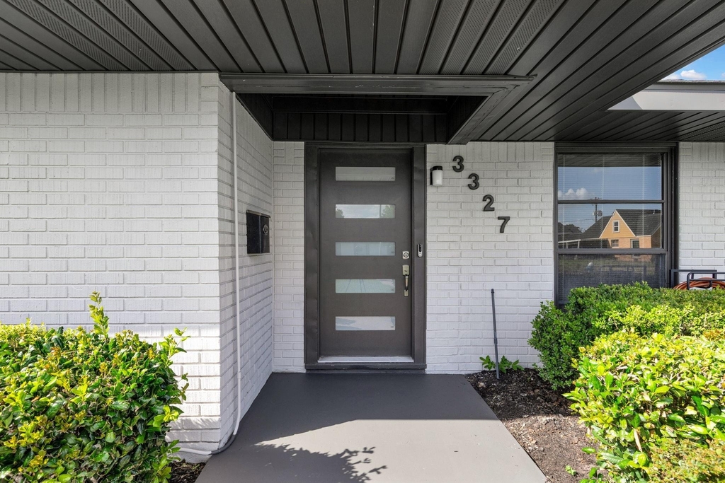 3327 Wentworth Street - Photo 1