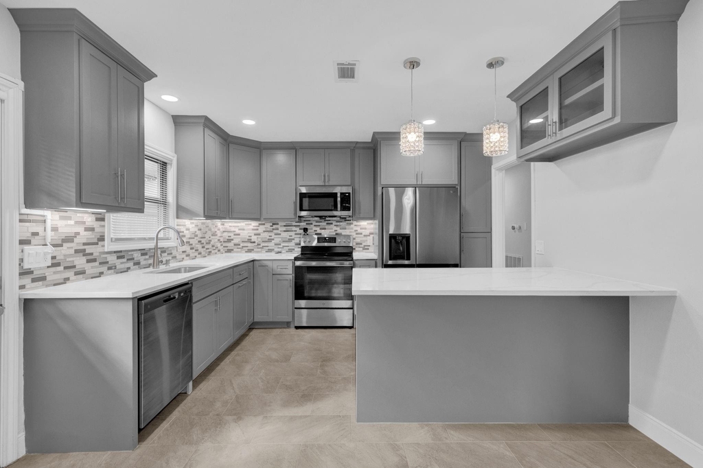 3327 Wentworth Street - Photo 8