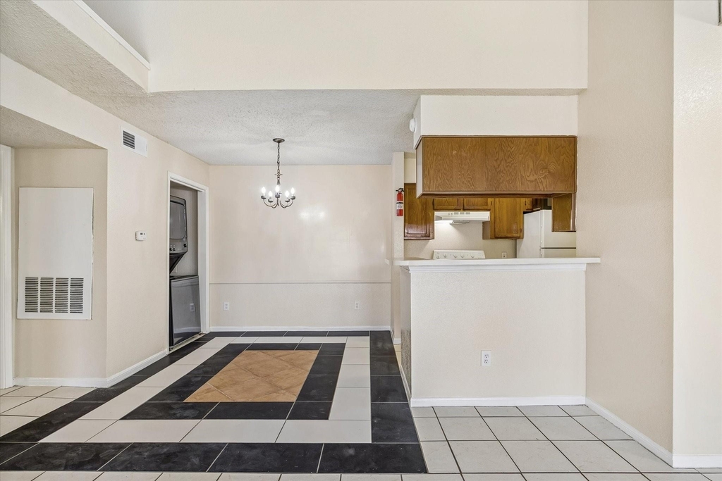 10101 S Gessner Road - Photo 2