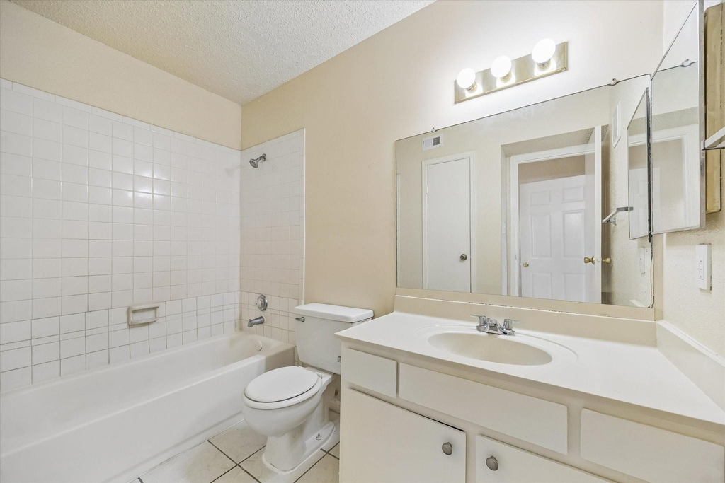 10101 S Gessner Road - Photo 7