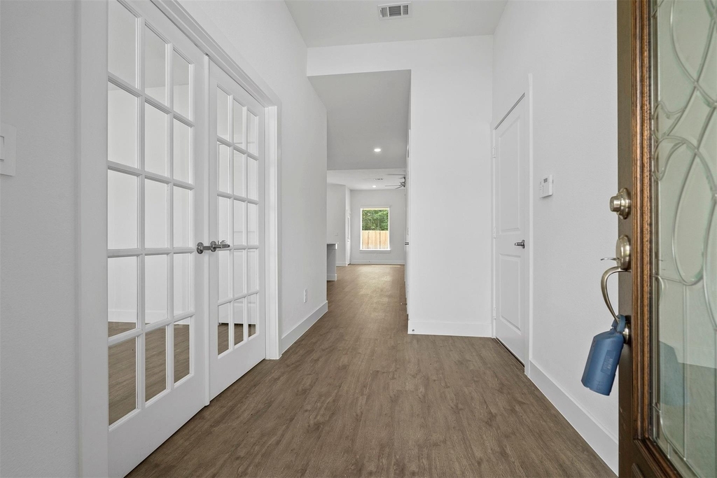 906 Golden Willow - Photo 2