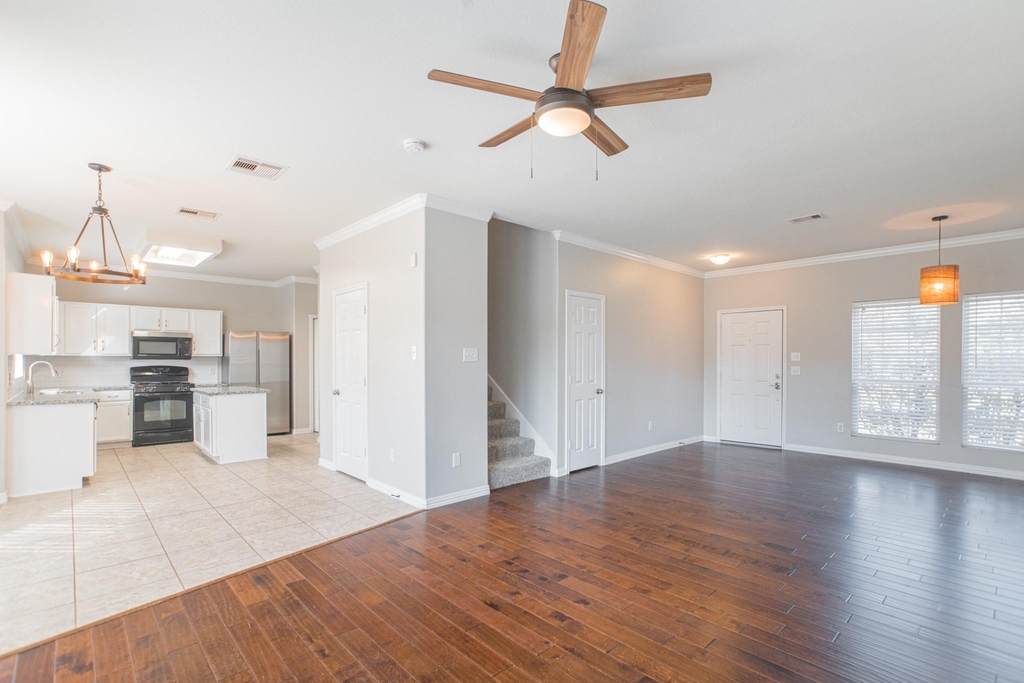 22519 Goss Spring Court - Photo 11