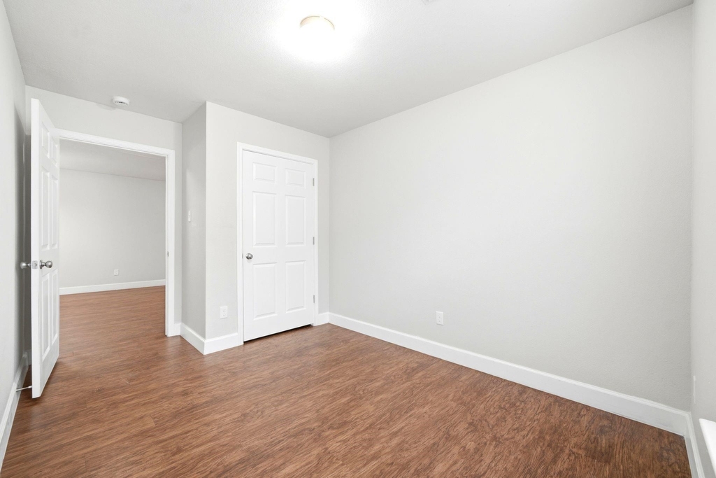11723 Greenmesa Drive - Photo 17